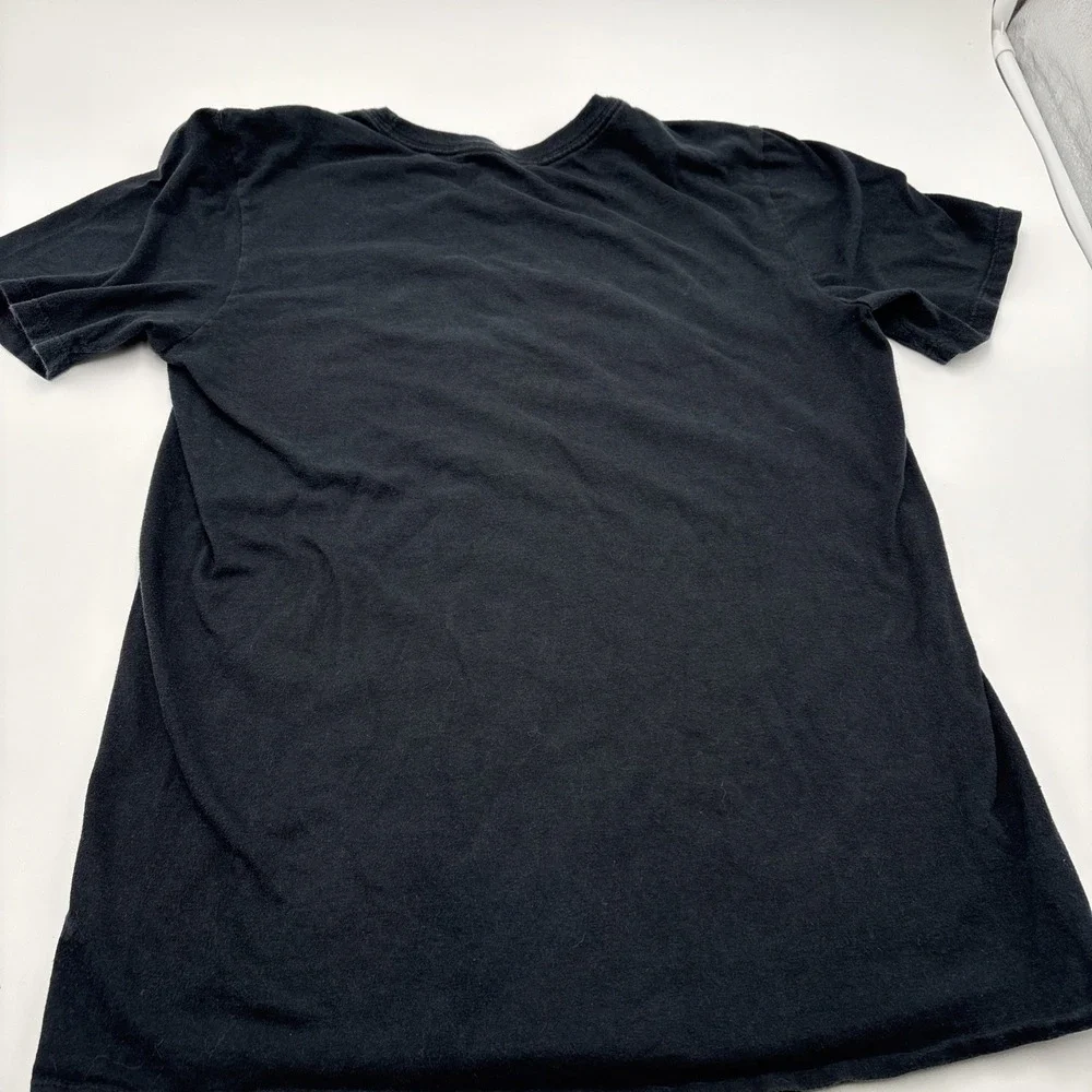 The Nike Tshirt Women's Size Small Raised Log On Front Athletic‎ Cut 100% Cotton